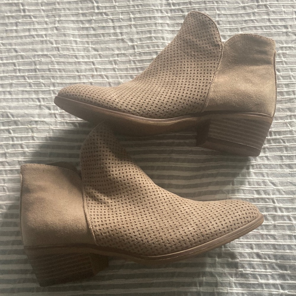 MIA booties size 6